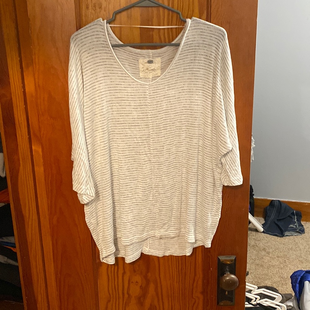 Stripped shirt, black and white